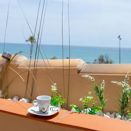 Marina Beach - In Free Wifi Holiday home *